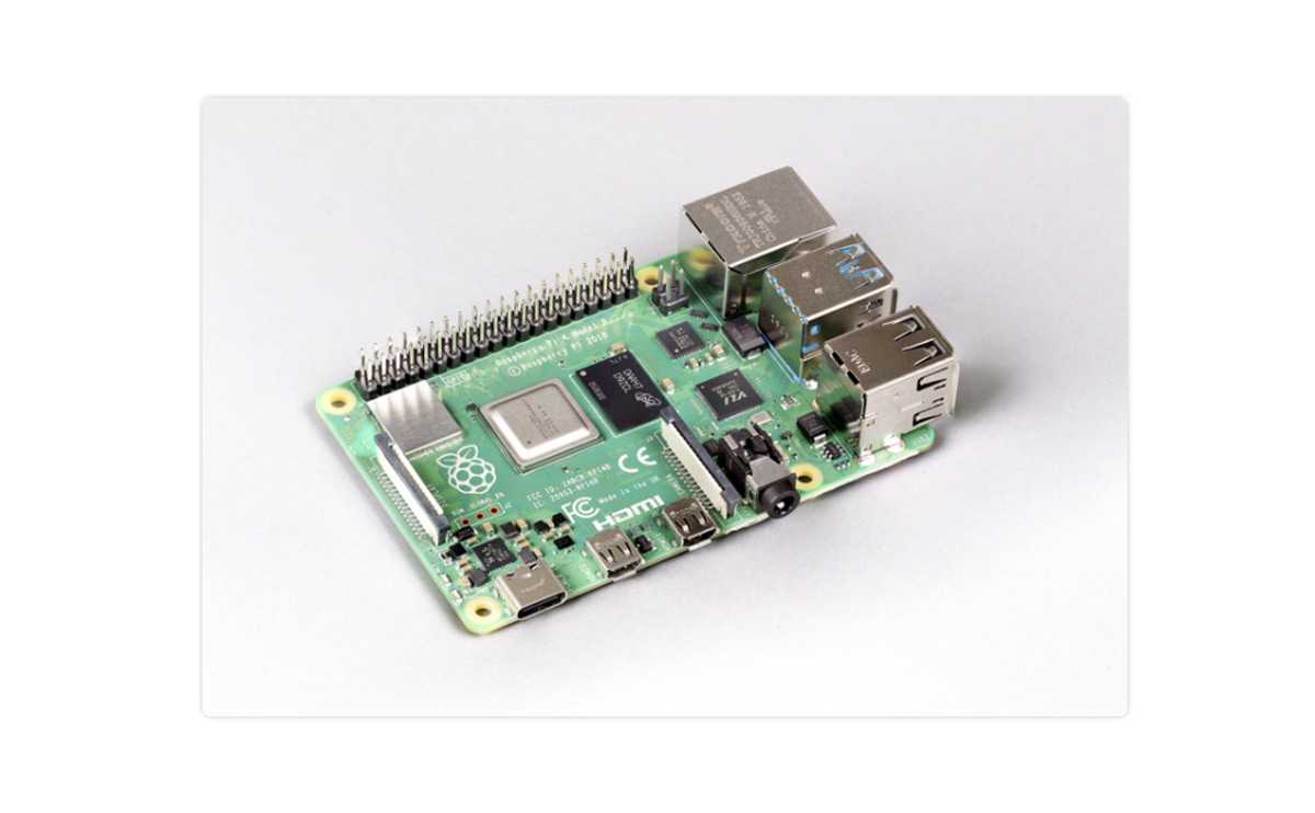 Raspberry pi 4 8GB メモリ